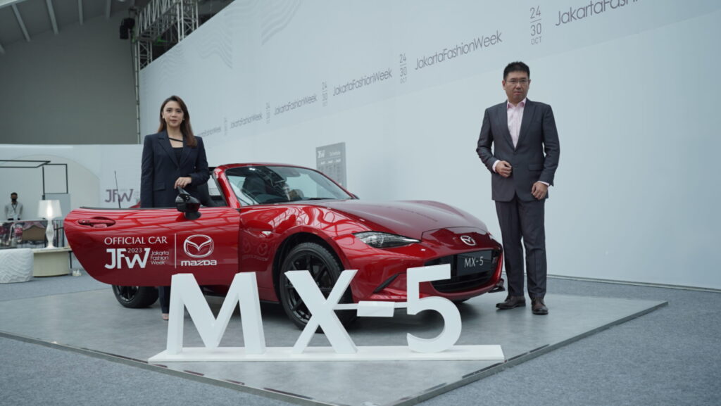 Kolaborasi Mazda dan JFW Untuk Fashion Reformation 2022