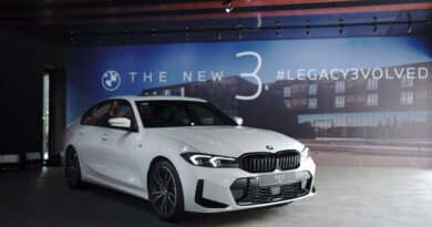 BMW seri 3 Terbaru Ditawarkan 1 Milyar