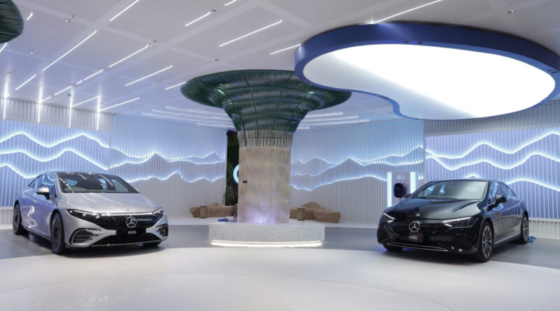 Mercedes EQ SPACE Ajak Pengunjung Senayan City Rasakan Sensasi Mobil Elektrik Satu Bulan Full