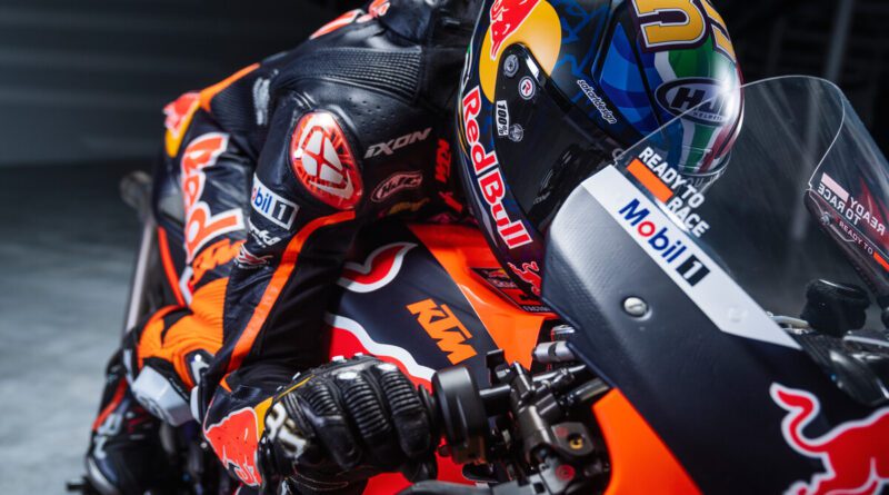 ExxonMobil Pasok BBM Plus Oil “Racing” Red Bull KTM Factory Racing Moto GP 2023