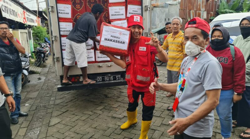 Chery Sumbang 500 Box Untuk Korban Banjir Bandang Makassar