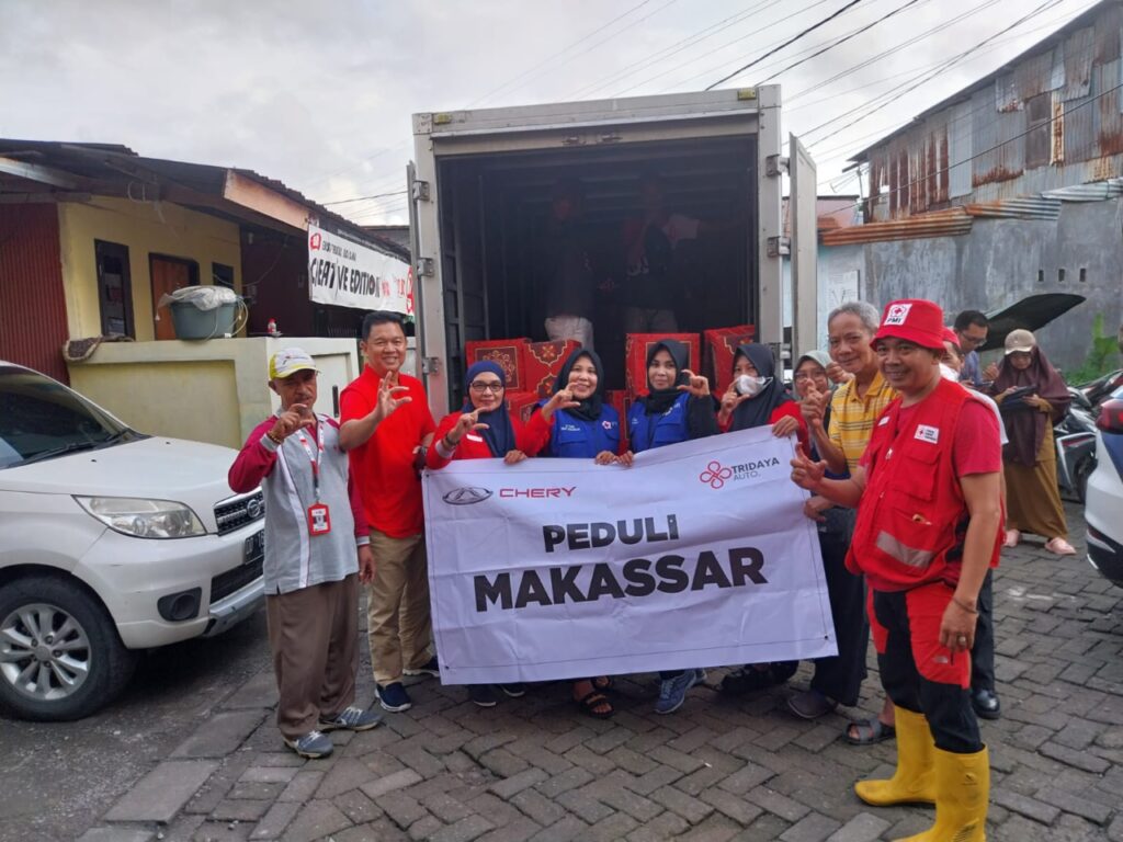 Chery Sumbang 500 Box Untuk Korban Banjir Bandang Makassar