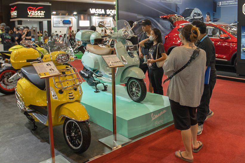 Vespa LX 125 i-get Jadi Grand Prize Jakarta Fair Kemayoran 2023