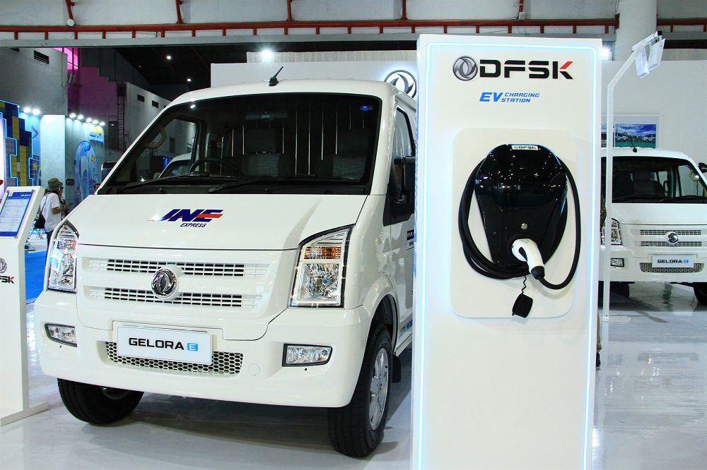 5 Trik Rawat Mobil Listrik Tetap Sehat