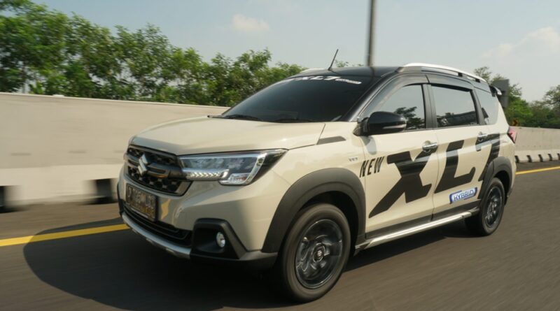 Suzuki New XL7 Hybrid Diarak Keliling 33 Kota