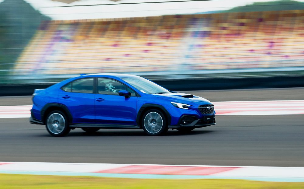 Fitra Eri Bersama Subaru WRX Tembus 1 menit 59 detik di Mandalika