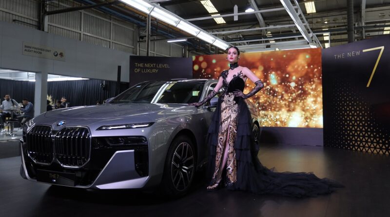Eksterior dan Interior BMW seri 7 Terbaru Diupgrade Full luxury Class