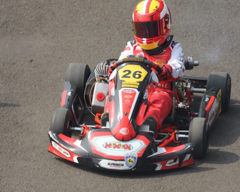 Aleric , Pembalap Gokart Cilik Raih 5 Besar Rising Star di Round 4 Rok Cup Asia & Rok Cup Indonesia 2023