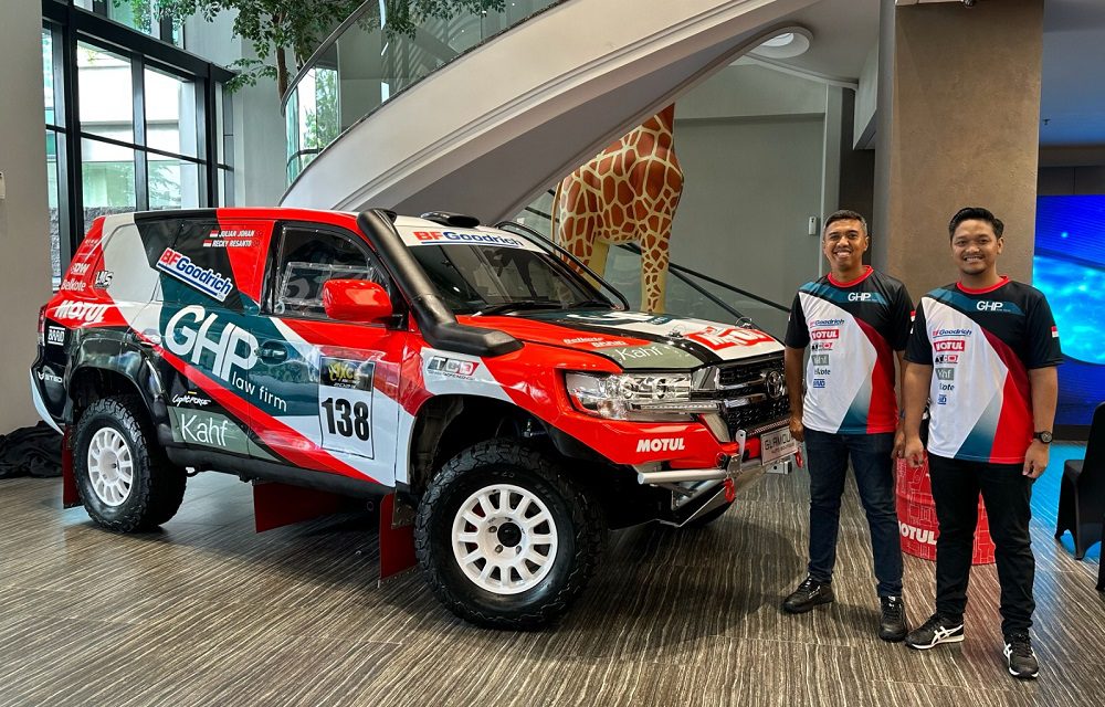 Julian Johan Geber Toyota Land Cruiser di Asia Cross Country Rally 2023