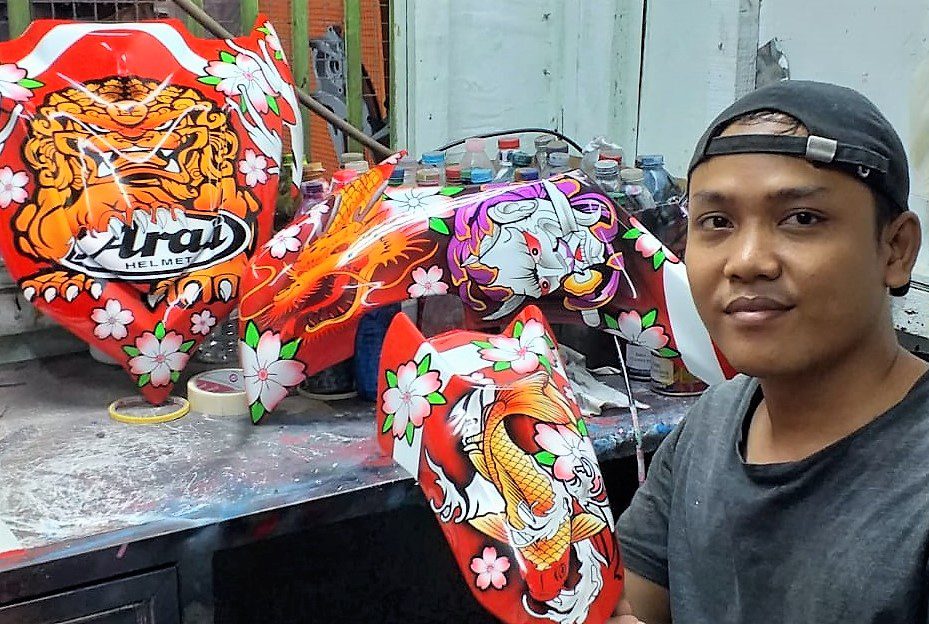 AHM Airbrush Pelopor Grafis Helm Style