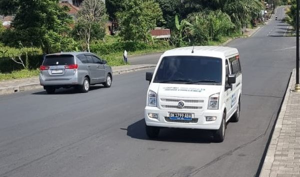 Bali Lirik DFSK Gelora E Untuk Antar Bule