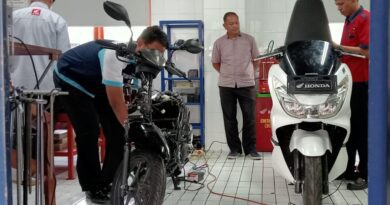 Honda Wahana Uji Kompetensi Guru SMK Se-Jakarta Tangerang