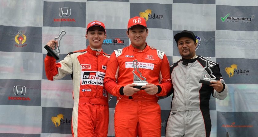 Naufal Dan Honda Brio Butuh 23 menit 56.811 detik Untuk Finish Seri 4 ISSOM