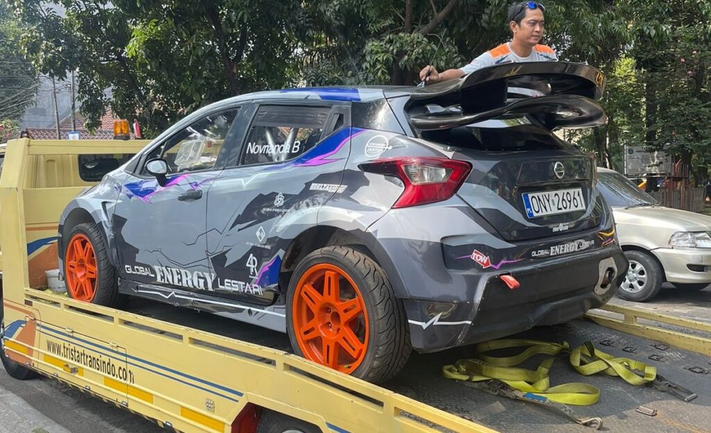 Riverside Rally Team Didukung Full Land Transporter TST1