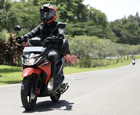 Naik Motor Safety First, Ini 5 Pedoman Anti Kecelakaan