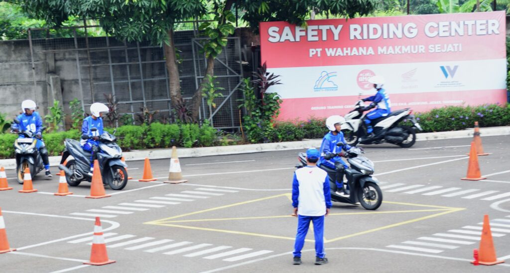 Kompetisi Cari_Aman Riding Skill 2023, Wahana Edukasi Safety Riding