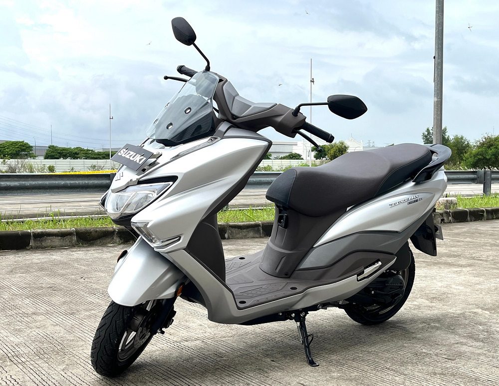 Desain Unassuming Elegance Bikin Suzuki Burgman Street Elegan Stylish