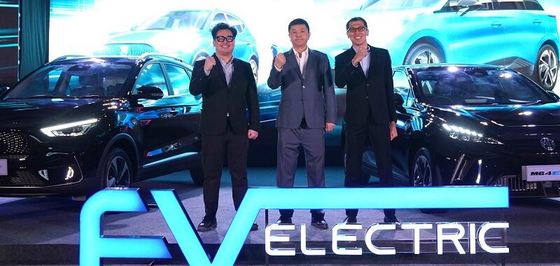 MG ZS EV 433 juta atau MG 4 EV 453 Juta, Pilih Mana Buat Mobil Listrik Pertamamu 2024