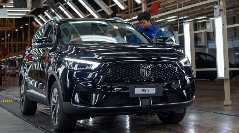 Secanggih Apa MG ZS EV dan 4 EV ? Ini Fitur Unggulan Mobil Listrik “Inggris” Rakitan Lokal