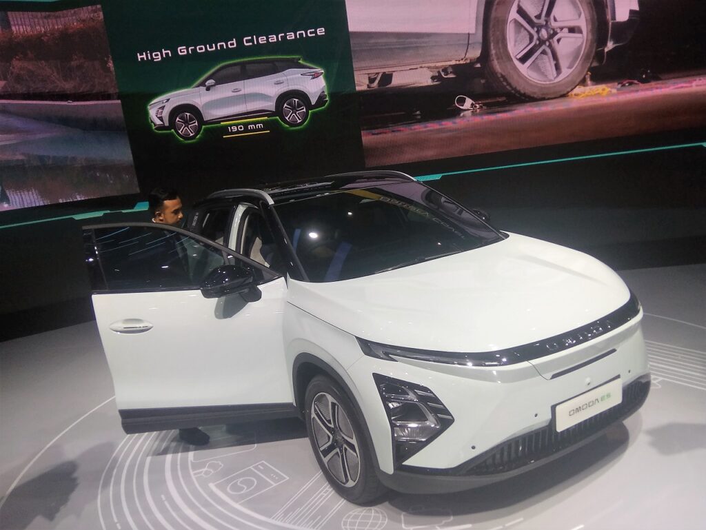 5 Item Futuristik Chery Omoda E5 Yang Tidak Dimiliki Mobil Listrik Lainnya