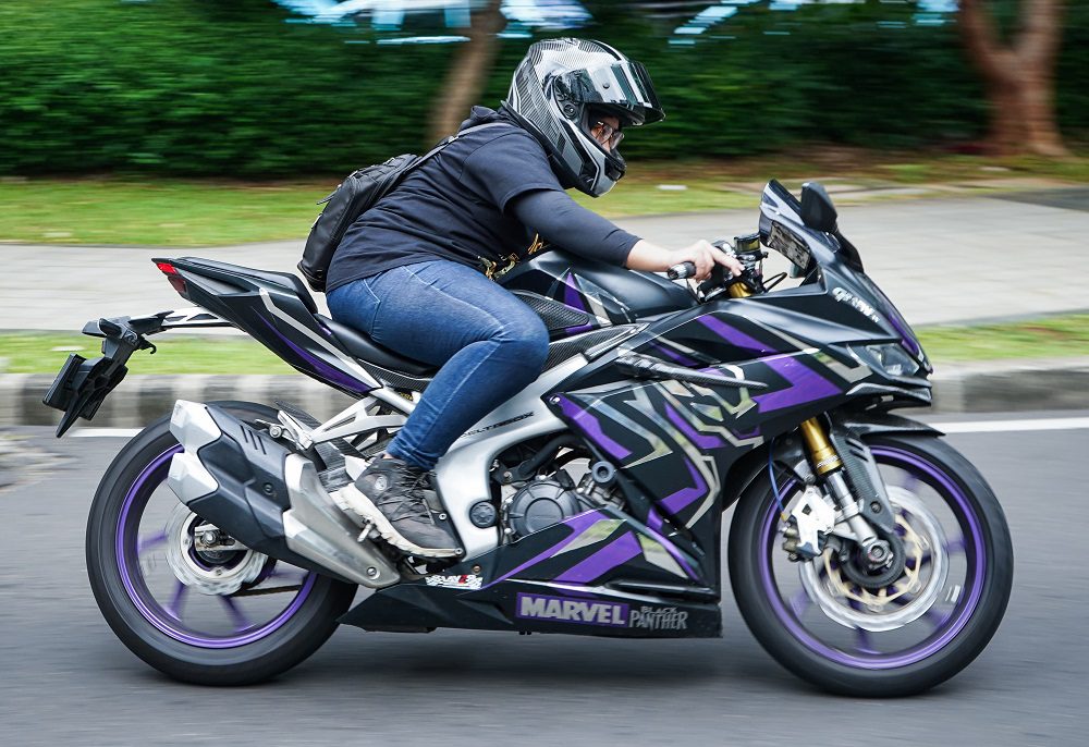 Ini PSG Bukan SPG, Cantik Di Dalam Ngebut Di Luar