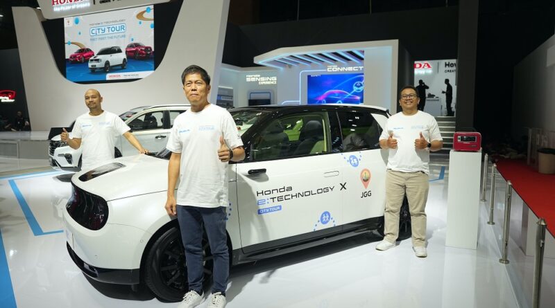 Keliling Jakarta Pakai Mobil Listrik Honda, Gratis !