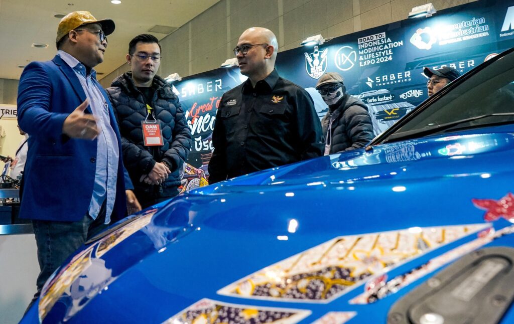 Nissan Saber Industries Sukses Sihir Osaka Automesse