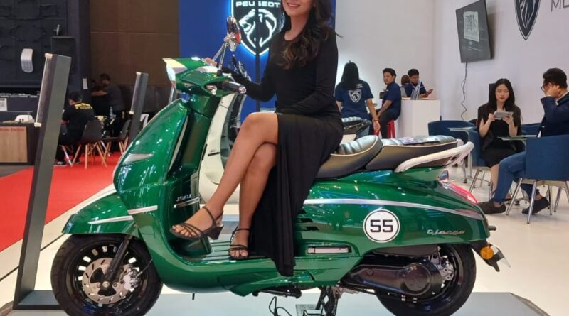 Rasakan Sensasi Premium Peugeot Django 150 di IIMS 2024