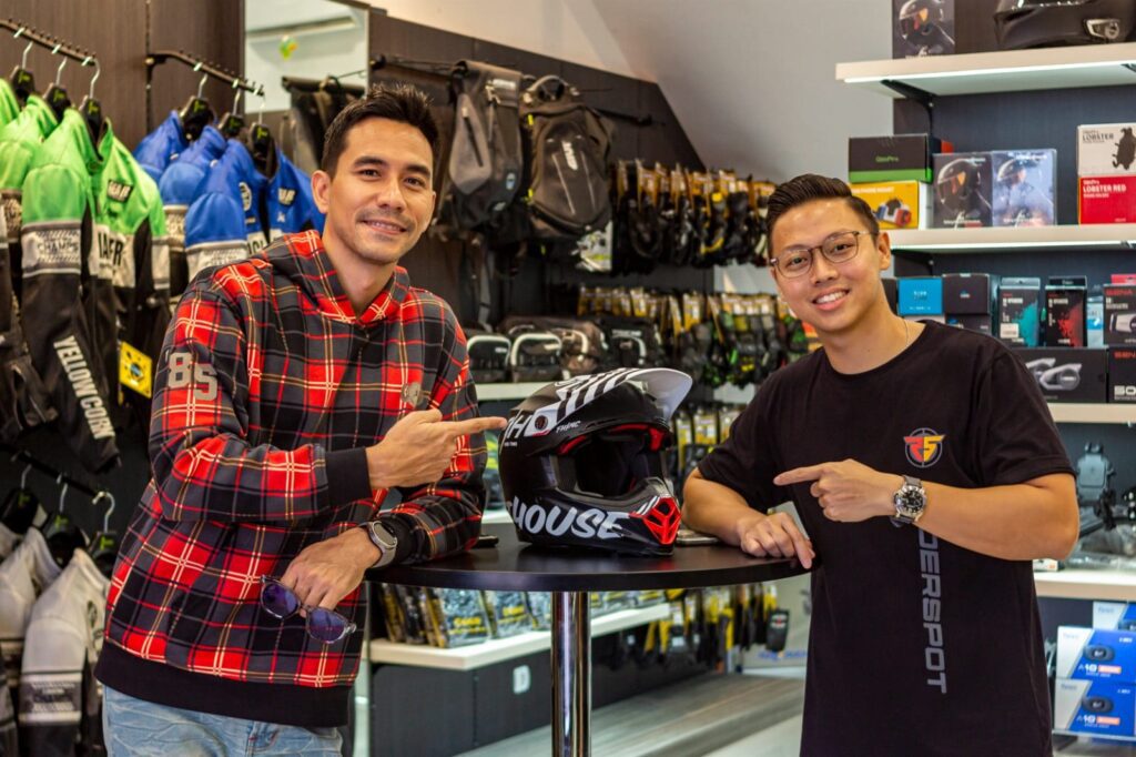 Cari Helm Premium Macam Arai atau Nolan Riderspot Kelapa Gading Tempatnya