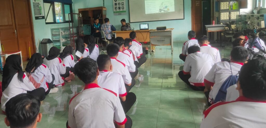 Edukasi Motor Listrik Honda ke 56 SMK Jakarta-Tangerang Demi Cetak Gen Zero Net