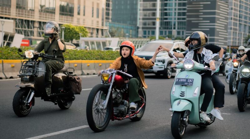 Main Cantik Indonesia Rayakan Hari Kartini Dengan City Ride Ibukota
