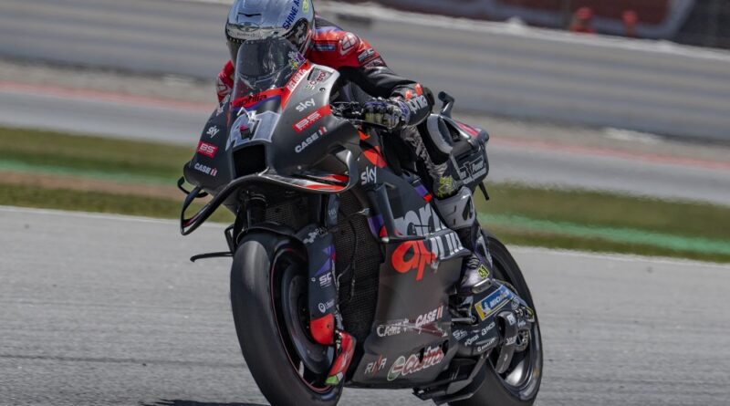 Aleix Espargaro & Maverick Vinales Nyakin Aprilia RS-GP24 Gacor di MotoGP 2024