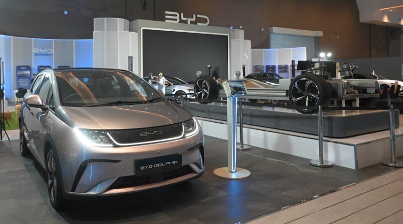 Dolphin, Atto 3 dan Seal, Trio Mobil Listrik BYD Menantang PEVS 2024