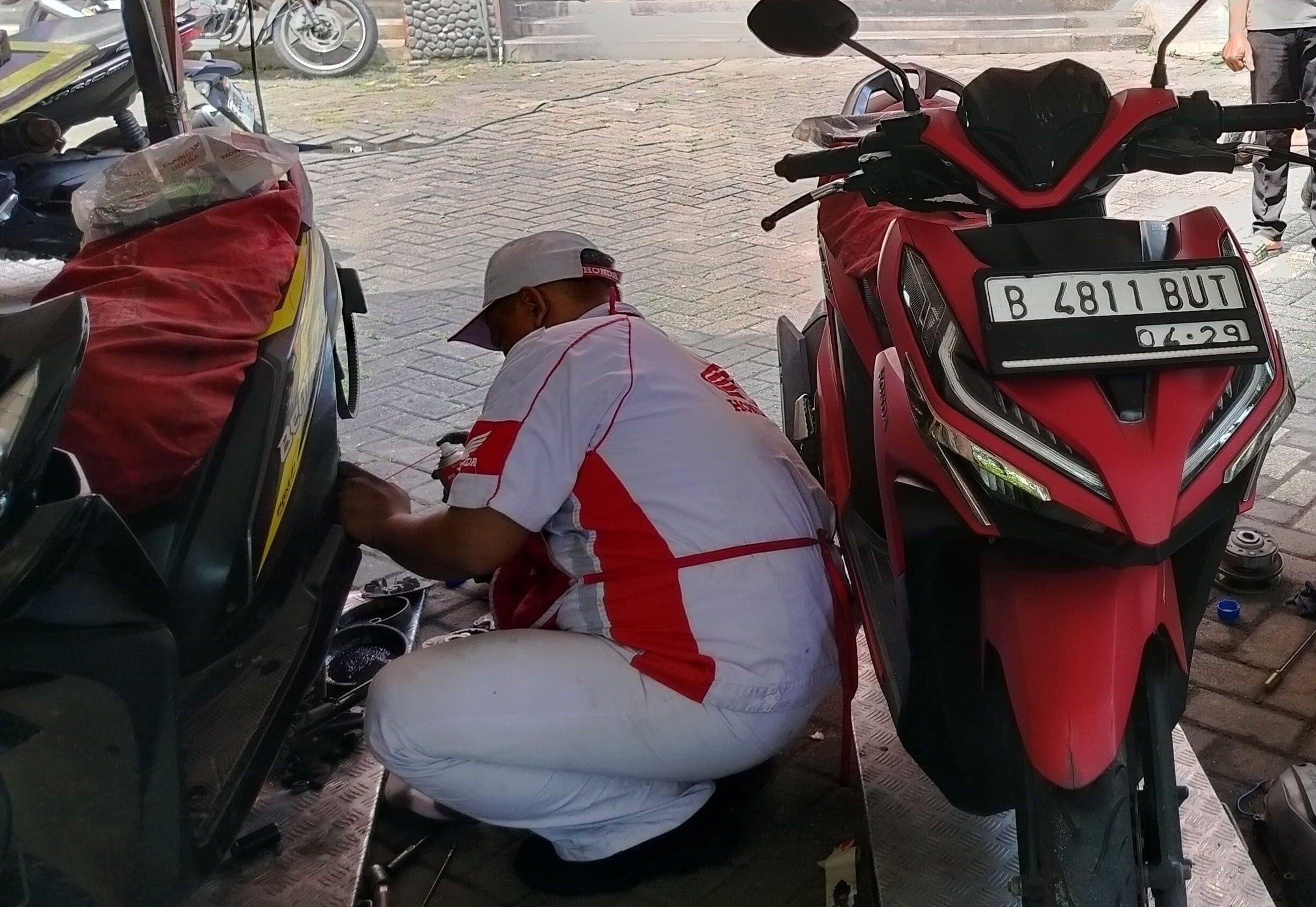 Duo Semok Mampu Layanin Seribu Konsumen, Mantap Jaya Abadi !