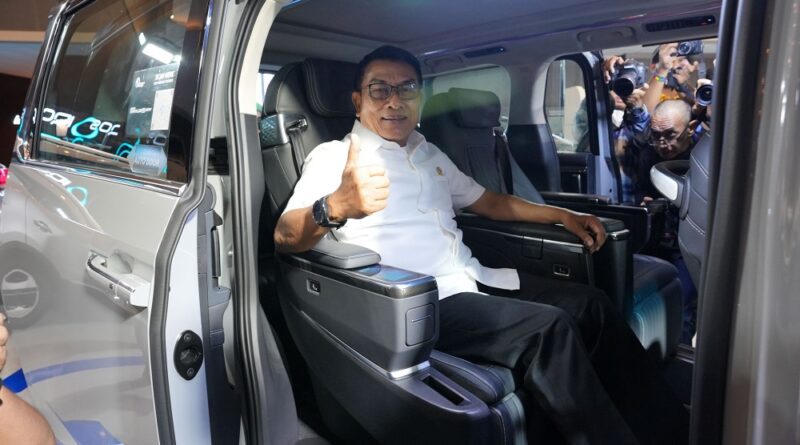 Moeldoko Nyaman Aman di Captain Seats MG Maxus 9