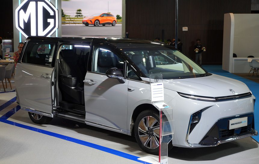 Moeldoko Nyaman Aman di Captain Seats MG Maxus 9