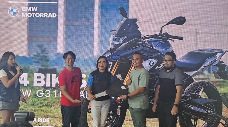 BMW G 310 Akhirnya Diserahkan ke 34 Pemilik Barunya Berjiwa Adventure