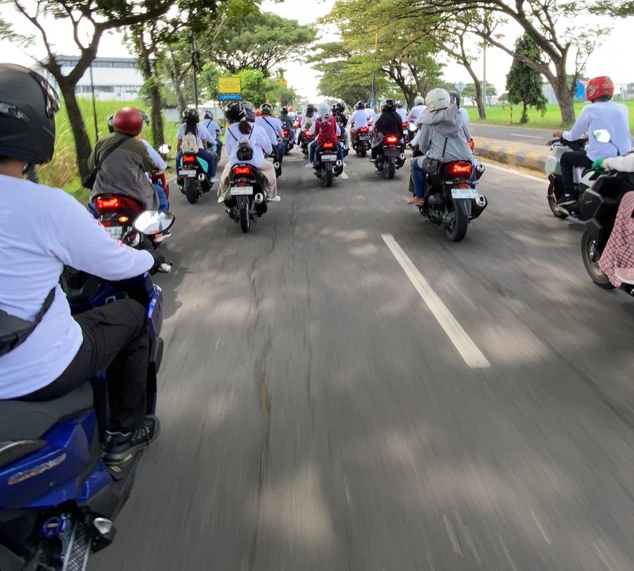 Viori Turing Plus Hadiri Parade Vario 160 Madiun