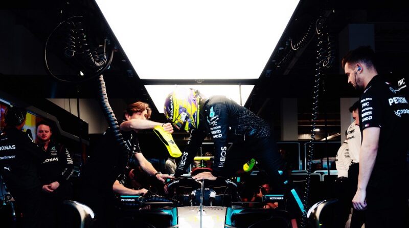 Kokpit Mercedes-AMG PETRONAS F1 Team Terang Benderang Berkat Signify