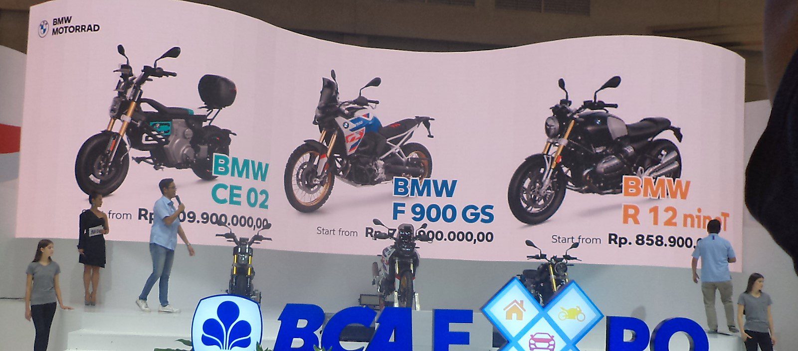 BMW CE02, Moto Listrik Bergaya Monkey. Harga 300 Juta, Tertarik