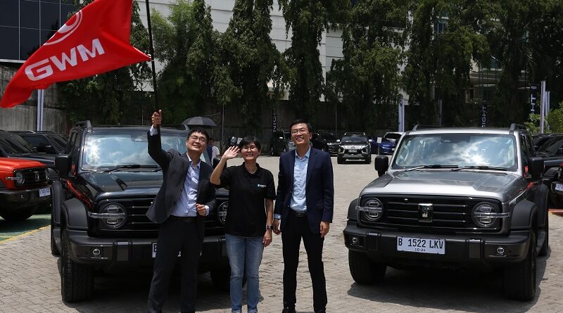 Harga Resmi GWM Tank 300 HEV 828 Juta, Langsung Serah Terima 100 Konsumen Pertama