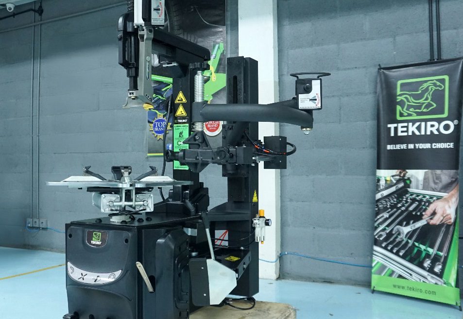 Tekiro Kenalkan Automatic Tire Changer di GJAW 2024