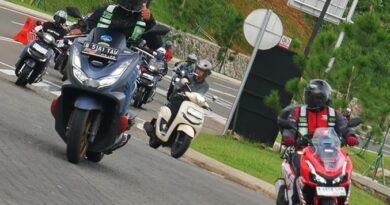 10 Tips Menyalip Motor dengan Benar dan Aman di Jalan Raya