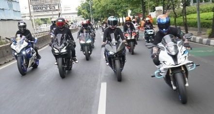 Girls on Fairing, Lady Biker Doyan Supersport