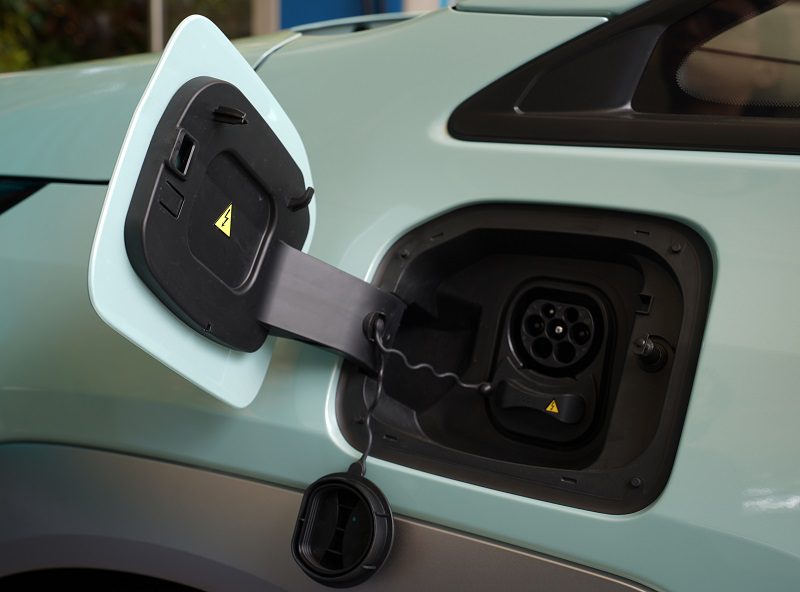 Mengenal Dekat Konektor CCS Type 2 Mobil Listrik