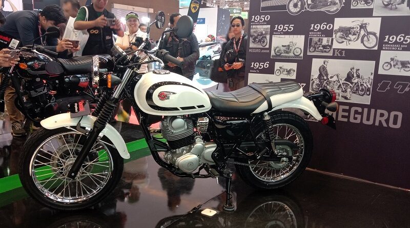 Sempat Nongol di Godzilla Minus One, Sekarang Kawasaki W230 dan MEGURO S1 Hadir di IIMS 2025