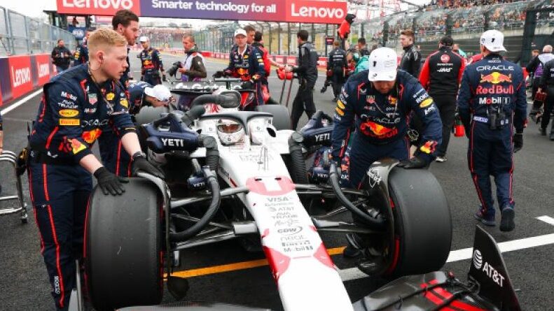 Verstappen Menang Di Suzuka Berkat Honda RBPTH003 1.6L Turbo Hybrid