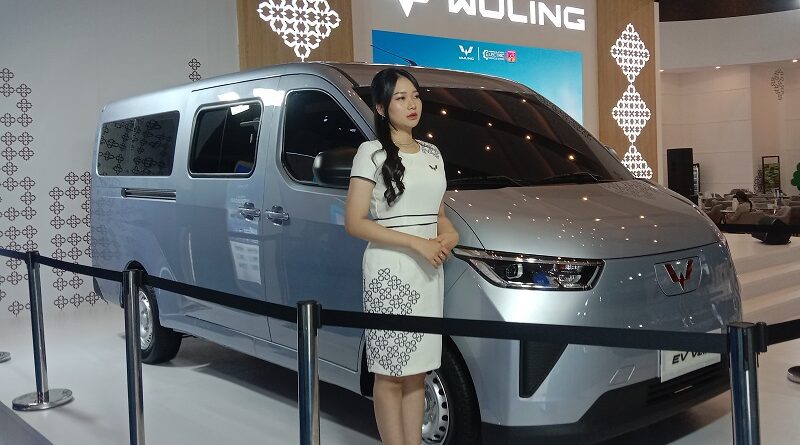 Wuling EV Van Tampil di PEVS 2025, Pengusaha Travel Bisa Hemat Pakai Ini