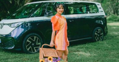 Andien dan VW Kombi Listrik Bahagia di Ujung Jalan, Bukan Indonesia Gelap