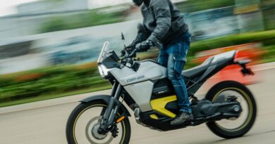 Can-Am, Trail Listrik Endurance Baterai 8,9 kWh Sanggup 160 Km